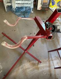 Cavalletto per la manutenzione delle biciclette