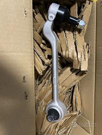 Braccio oscillante sospensione ruota anteriore DX