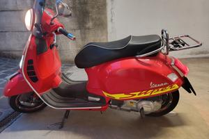 Piaggio Vespa 300 GTS - 2016