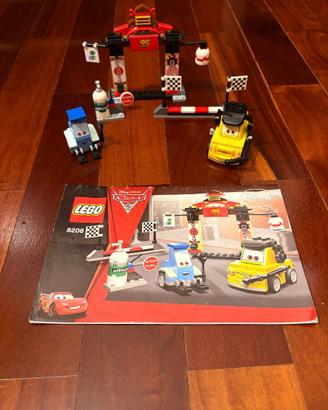 LEGO 8206 Cars - Pit Stop a Tokyo