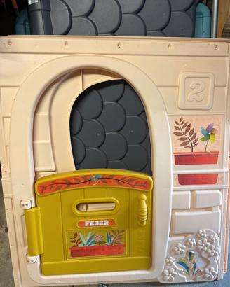 casetta di plastica per bambini