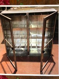 Armadio colombi morti