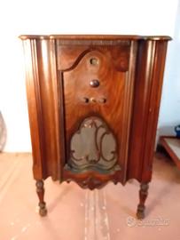 Radio a valvole da pavimento anni '20/'30