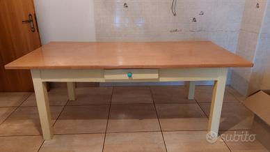 tavolo da cucina , sala da pranzo, tavernetta 