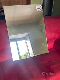 Specchio da parete.