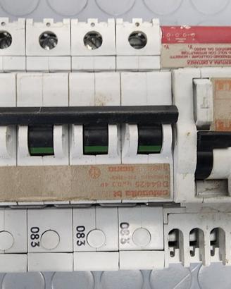 differenziale magnetotermico  bticino trifase