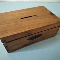 salvadanaio in legno