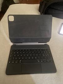 Magic KeyBoard IPad 11’