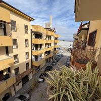 Ampio trilocale in parco con box auto cod. or1053