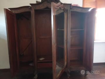 mobile in noce antico dimensioni 2,35 per 54