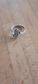 anello con fiori