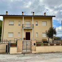 Villa bifamiliare Caporciano [GRE720VRG]