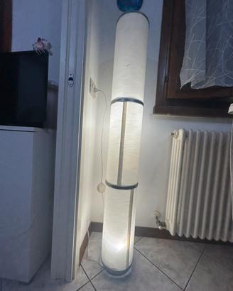 Lampada da terra a colonna moderna bianca