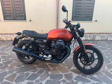 Moto Guzzi V7 Storm 850