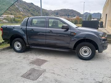 4 ruote con cerchi complete ford ranger in ferro