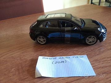 modellino Porsche Macan turbo Burago 1/24