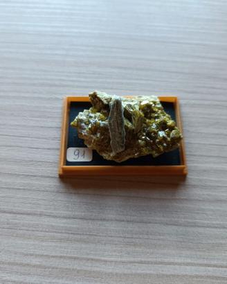 Cristallo di Edpidoto Minerale