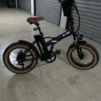 Bicicletta Fatbike ebike Icone marines 