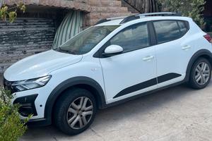 Dacia Sandero Stepway con gancio di traino