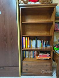 Libreria classica in legno Capiente ed elegante