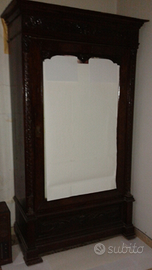 Antico Armadio a Specchiera
