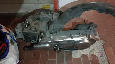 Motore sbiellato per ricambi sym Peugeot 125