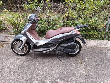 Beverly 300 Piaggio Anno 2018 Accessoriato