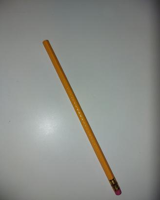 Matita gialla con gommino