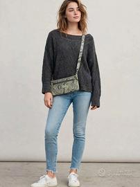 Set Borsa Etro Profumi, jeans, Maglione, Superga