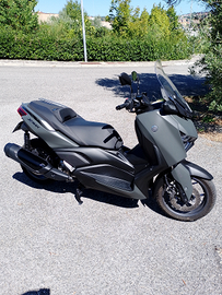 Yamaha XMax 300 kamo
