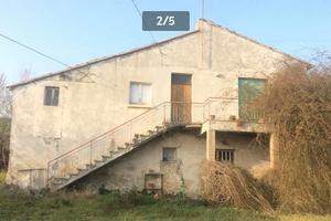 Casolare piu' terreno di circa 2,8 ha