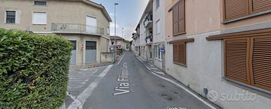 Bilocale a Giussano con balcone e posto auto