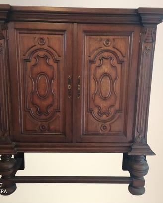 Credenza alta vintage anni '70 in legno massello