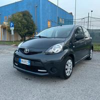 Toyota Aygo 2012 - 1.0 benzina Neopatentati