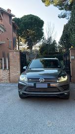 Volkswagen touareg 3.0 tdi V6 204 cv R Line