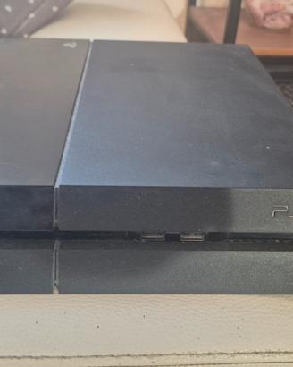 playstation 4 con controller e giochi