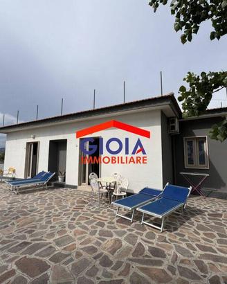 Appartamento di 250 m² con 5 locali a Mondragone