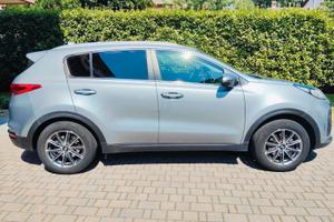 kia Sportage Urban GPL con gancio traino