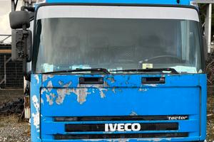 Autocarro Iveco ML75E17