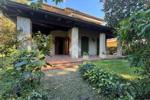 VILLA SINGOLA A RUBIERA