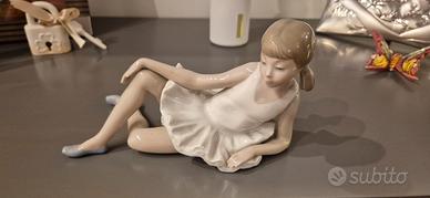 statua porcellana  LLADRO NAO YOUNG