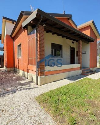 Villa di 131 m² con 3 locali e box auto a Brescia