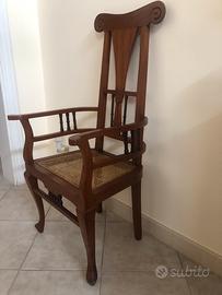 Poltroncine in legno e paglia di Vienna.