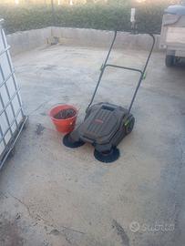 Spazzatrice manuale