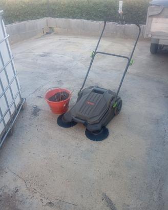 Spazzatrice manuale