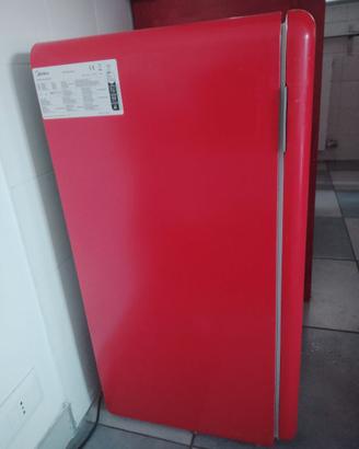 Frigorifero piccolo con freezer