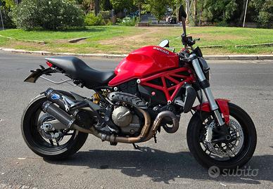 Ducati Monster 821 del 2015 Termignoni e accessori
