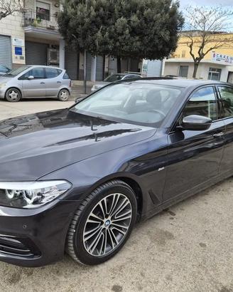 BMW 520 Serie 5 G30 Berlina 520d Sport auto