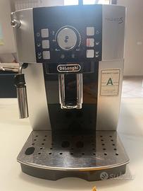 Delonghi Magnifica S macchina caffè