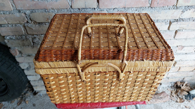 Cestino in vimini con coperchio